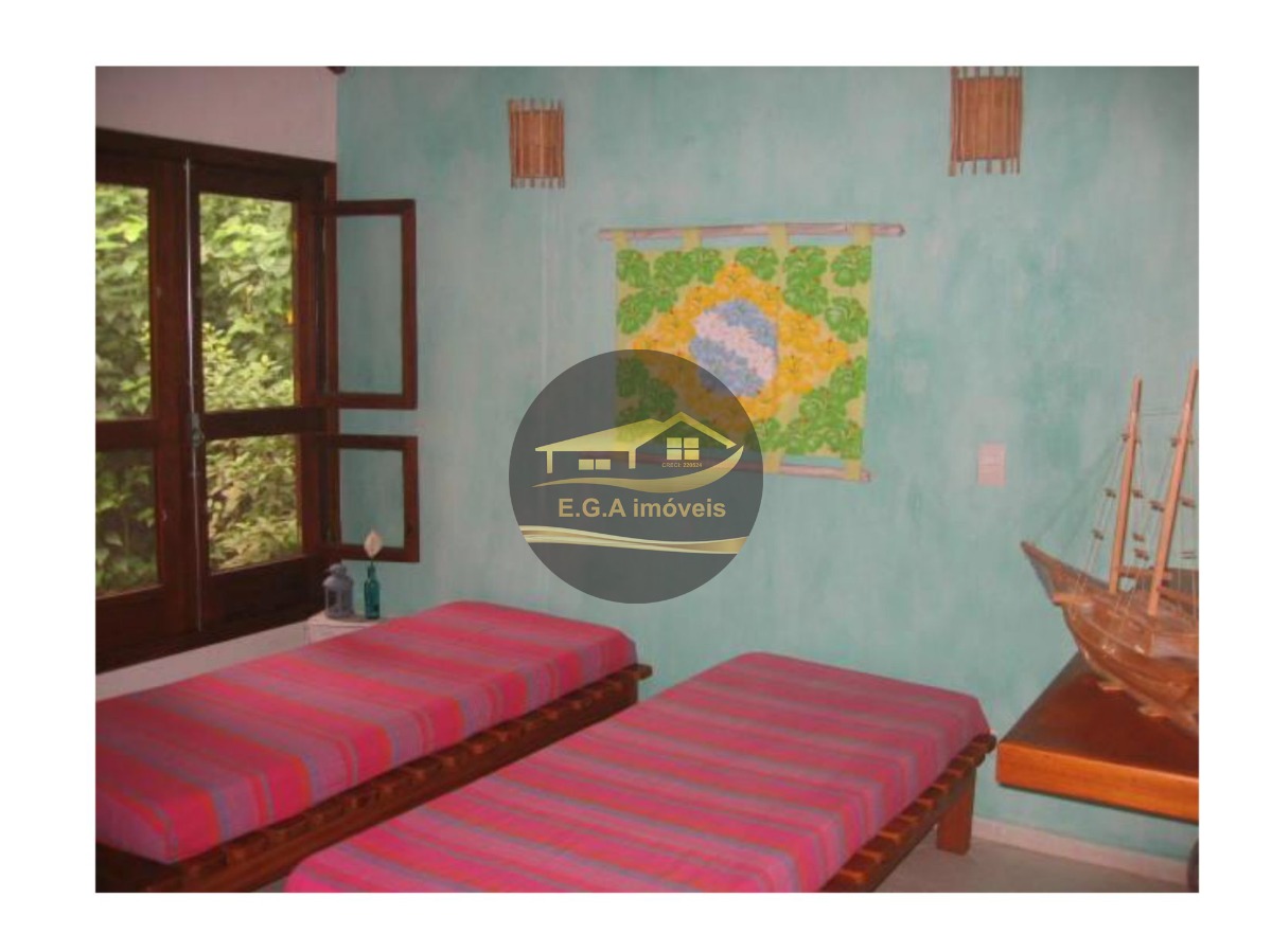 Casa em condomínio barra do una - abras do una