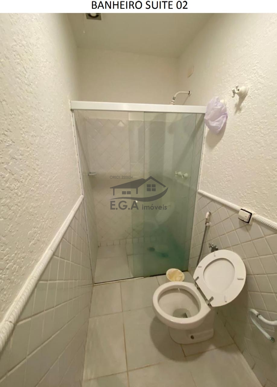 Casa em condomínio na praia do engenho pé na areia.