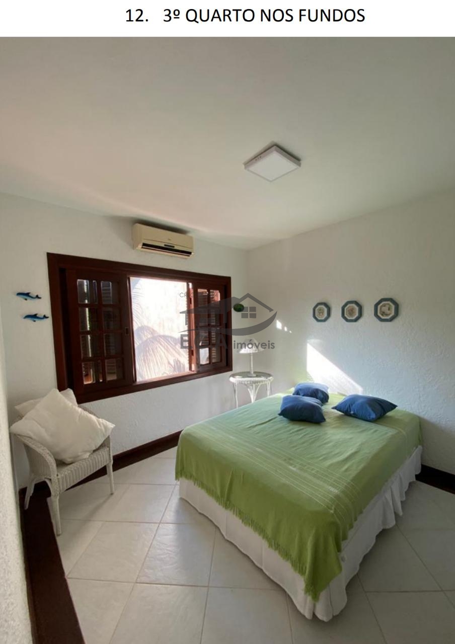 Casa em condomínio na praia do engenho pé na areia.