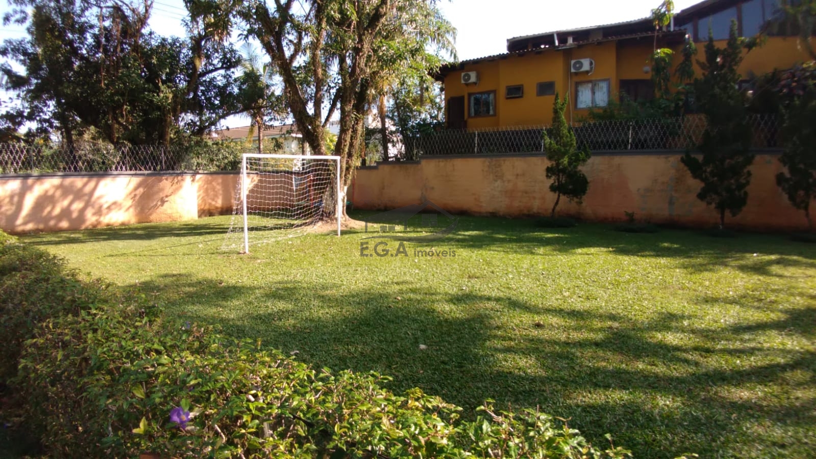 Casa de condomínio 50 mt da praia em juquey