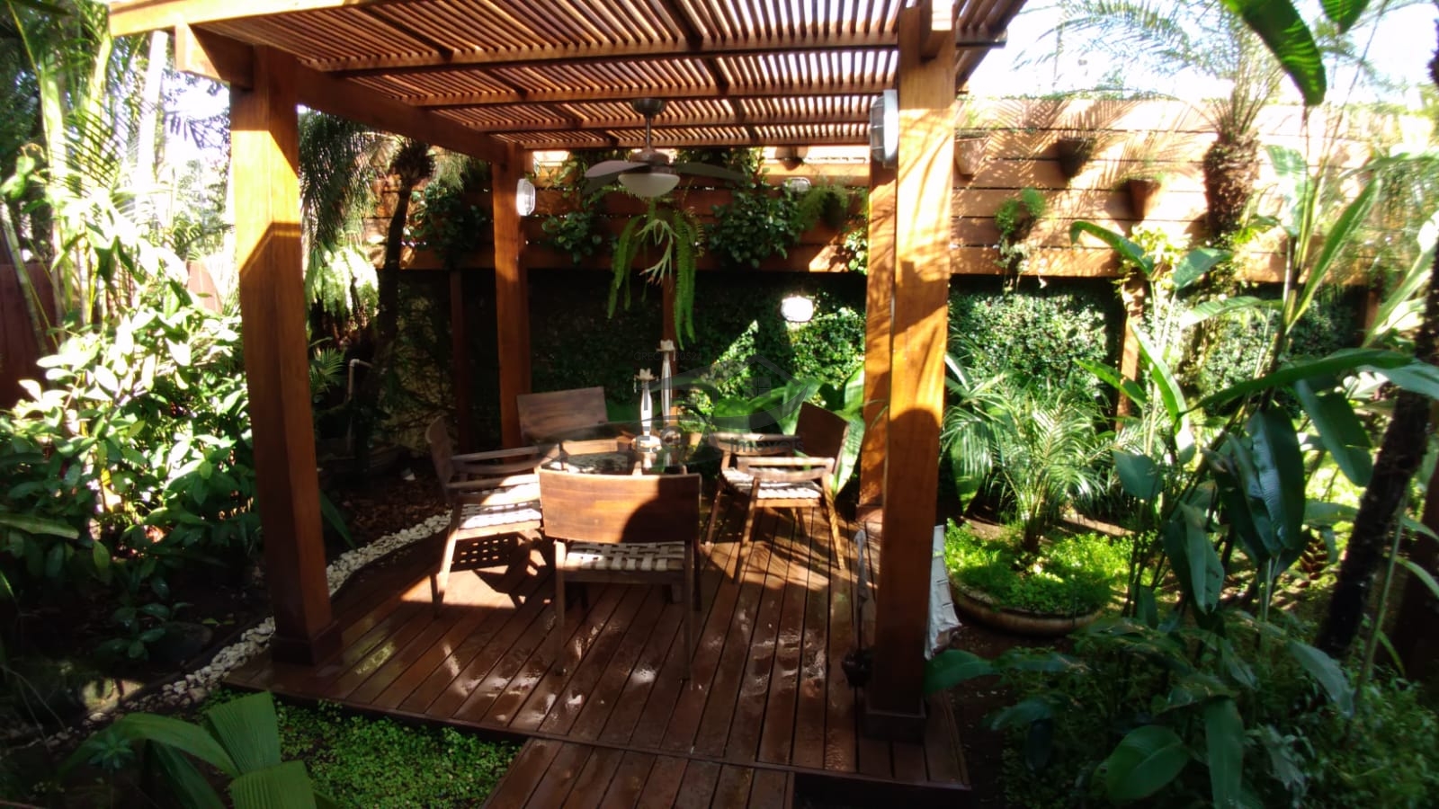 Casa de condomínio 50 mt da praia em juquey