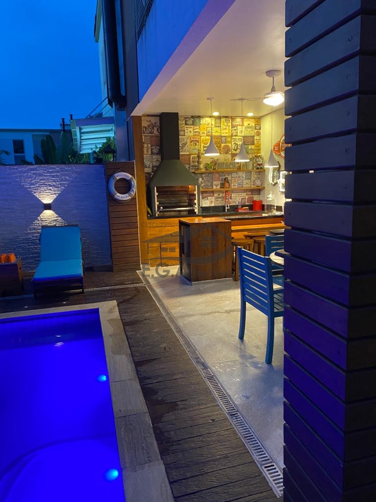 Casa na praia de juquey
