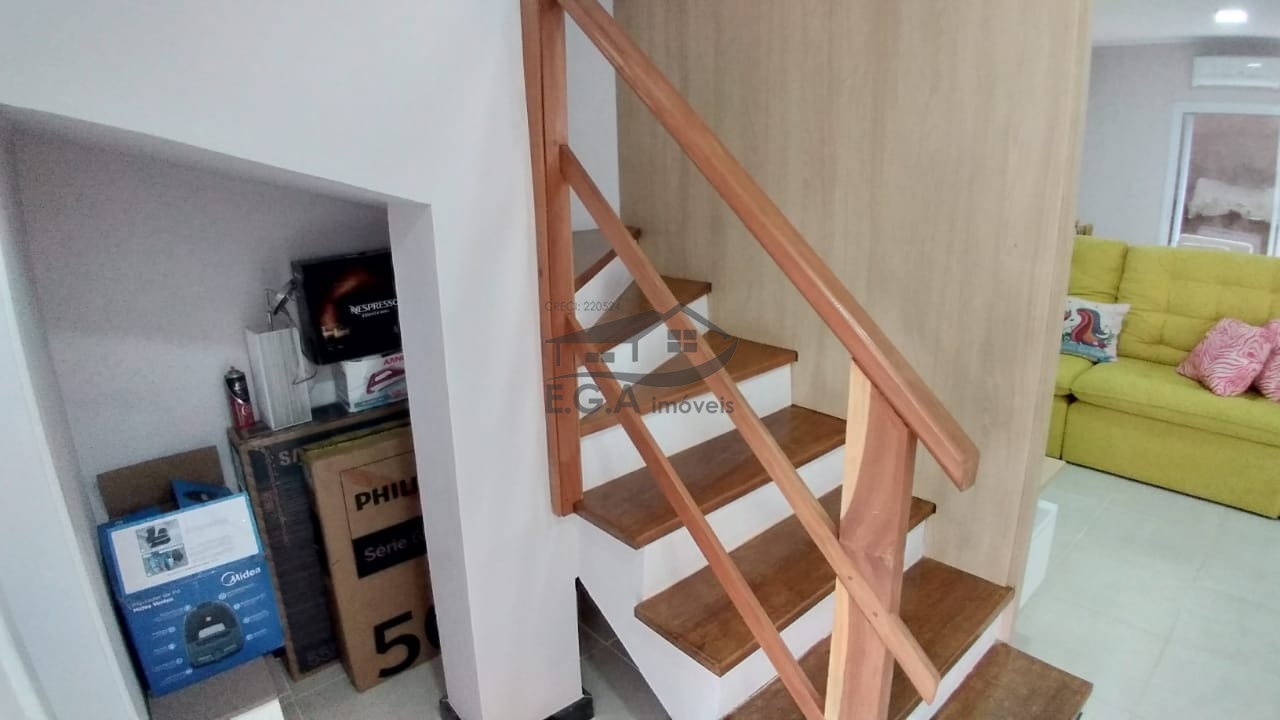 Casa em condomínio em boiçucanga