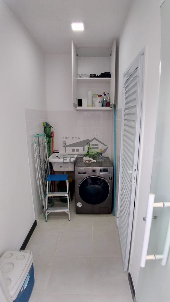 Casa em condomínio em boiçucanga