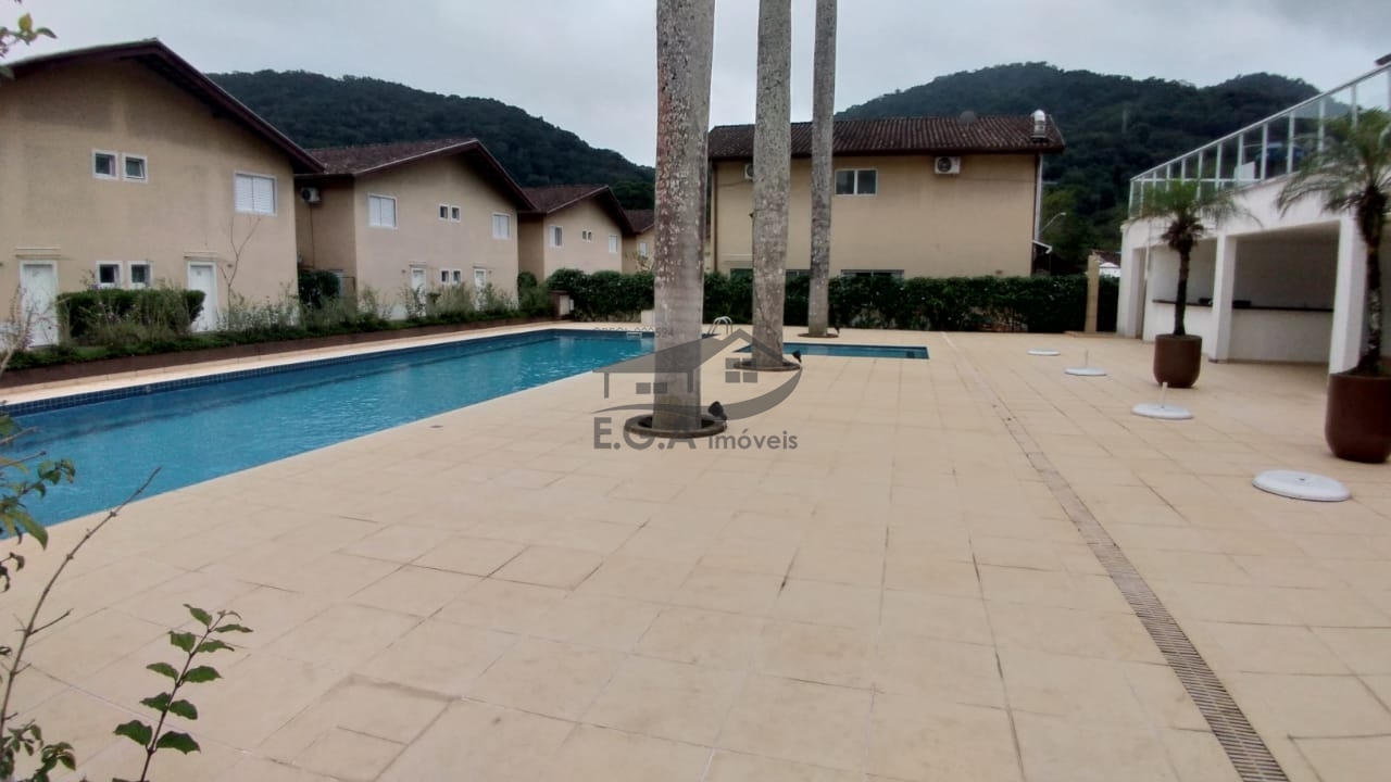 Casa em condomínio em boiçucanga