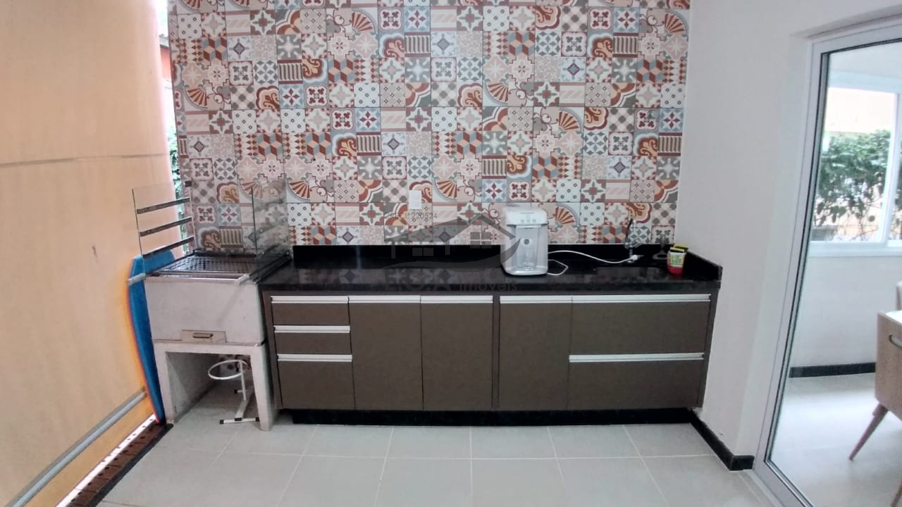 Casa em condomínio em boiçucanga