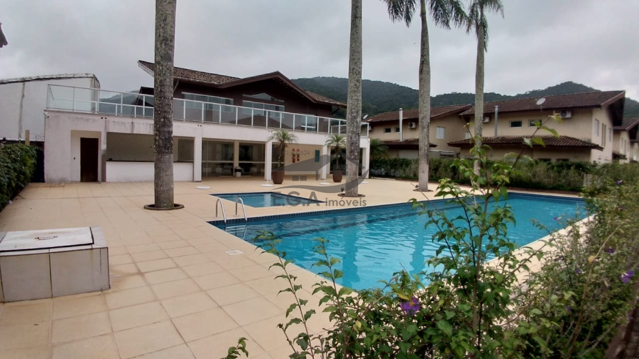 Casa em condomínio em boiçucanga
