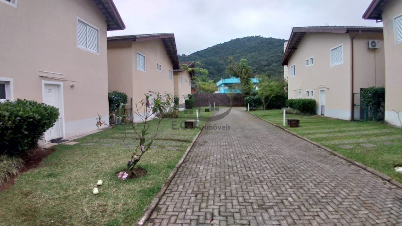 Casa em condomínio em boiçucanga