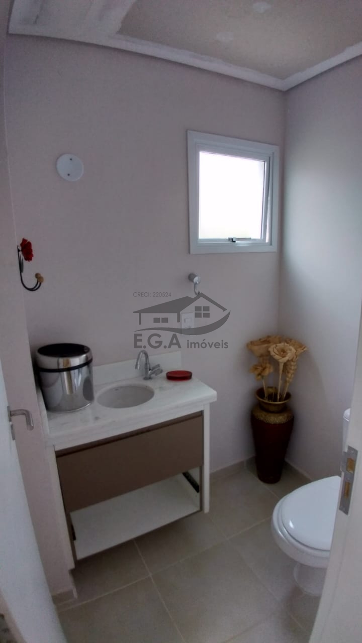 Casa em condomínio em boiçucanga