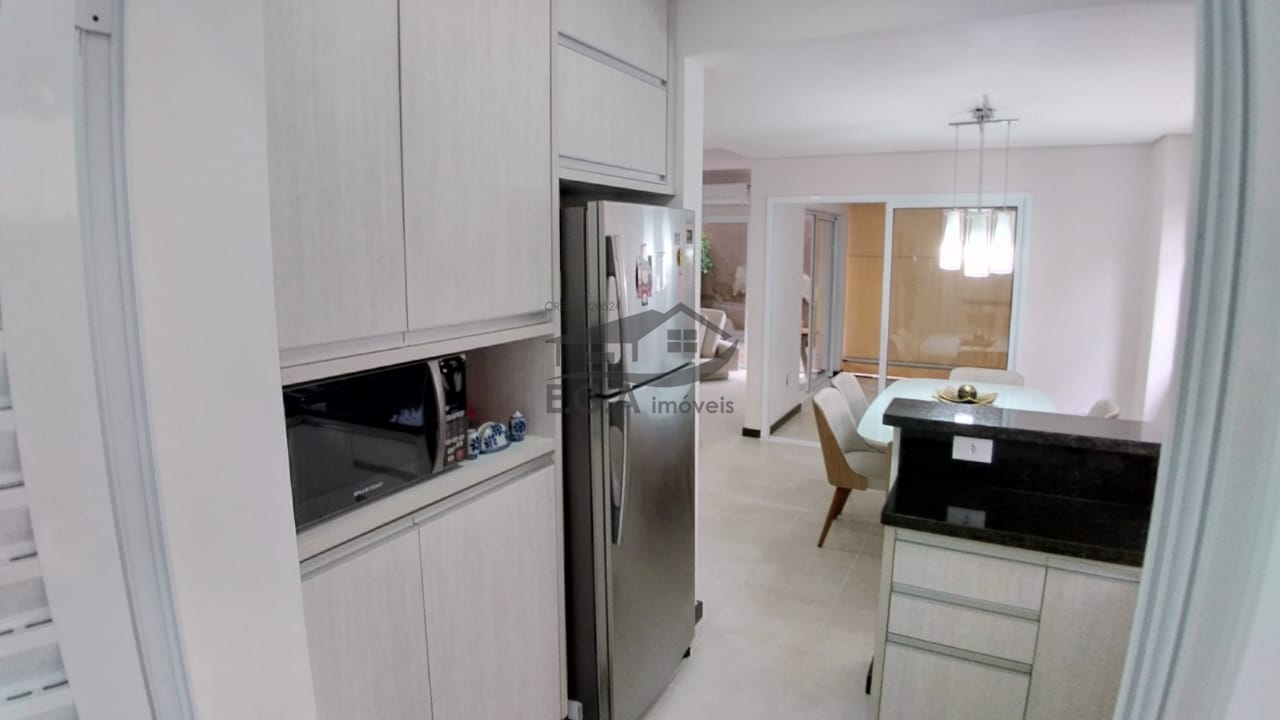 Casa em condomínio em boiçucanga