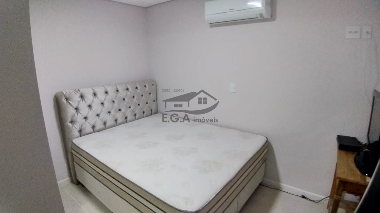 Casa em condomínio em boiçucanga