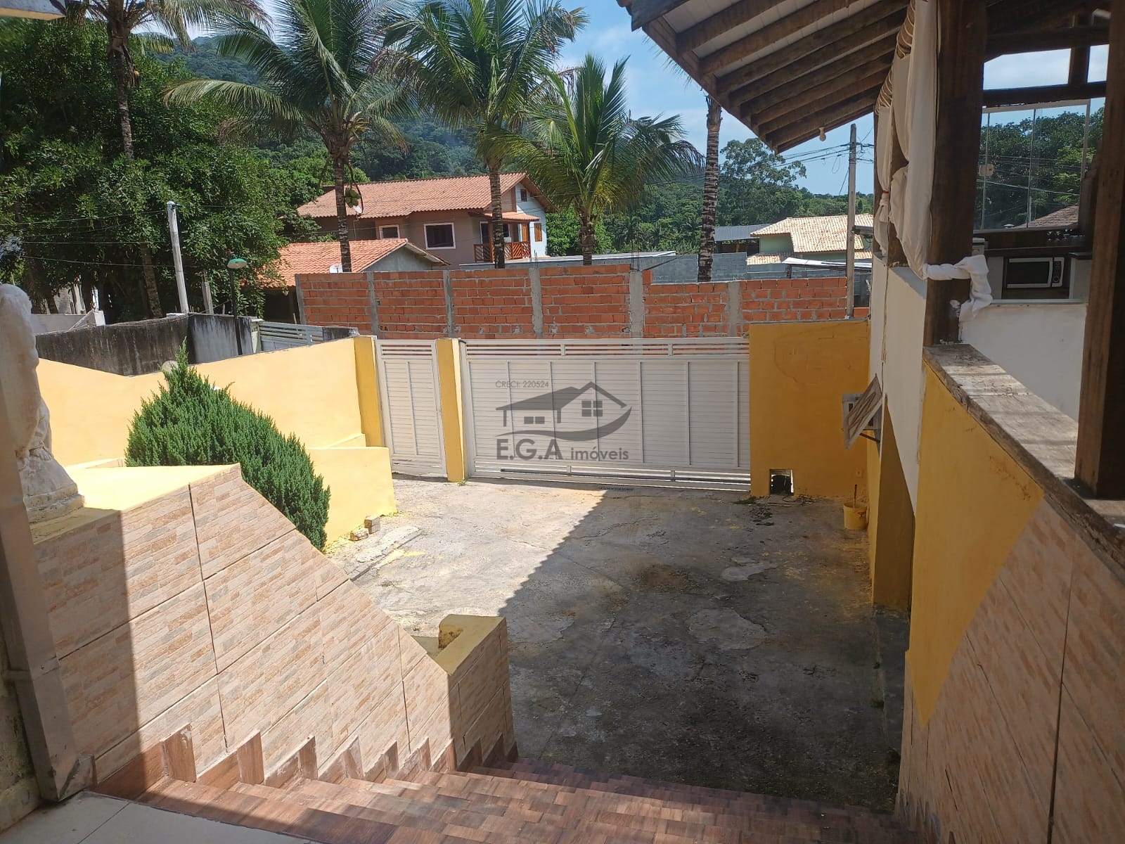 Casa de praia em boiçucanga, na beira rio