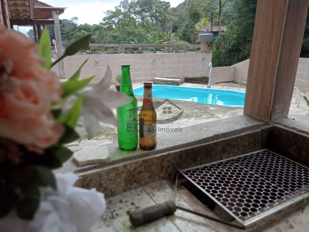 Casa de praia em boiçucanga, na beira rio