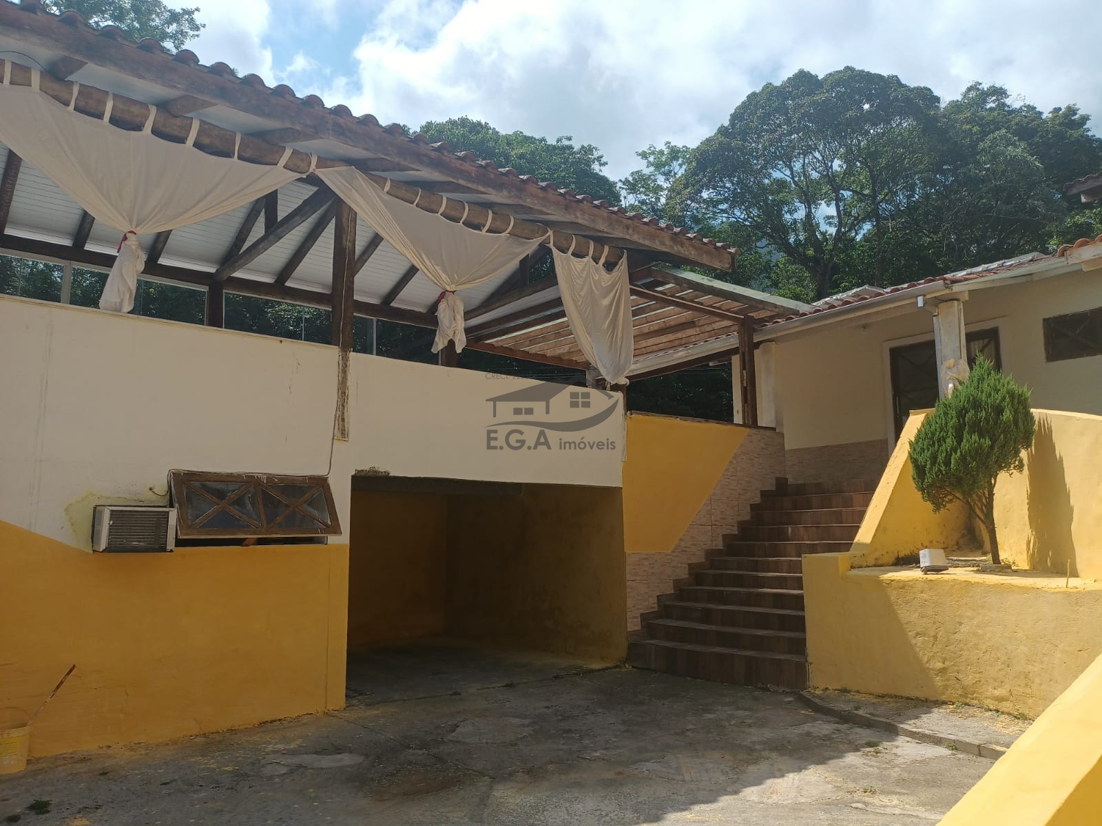 Casa de praia em boiçucanga, na beira rio