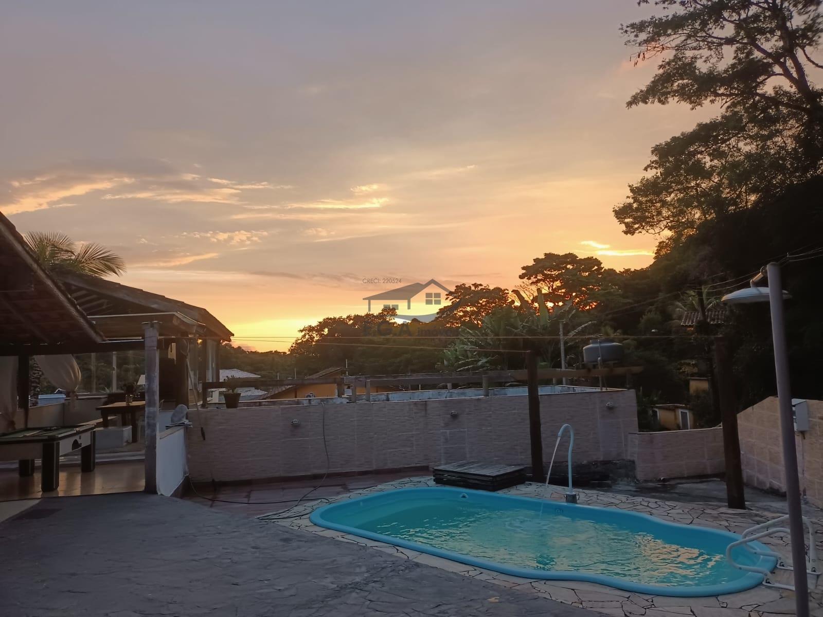 Casa de praia em boiçucanga, na beira rio