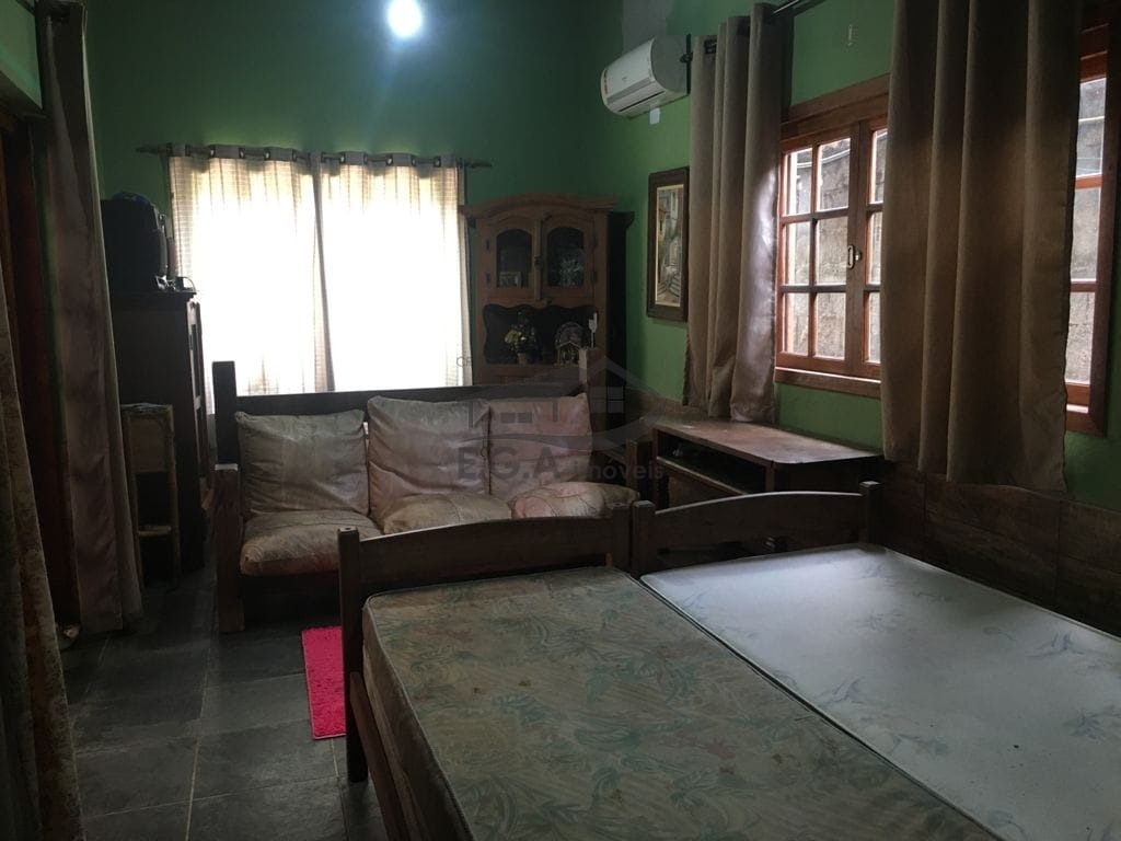 Casa em boiçucanga na beira rio