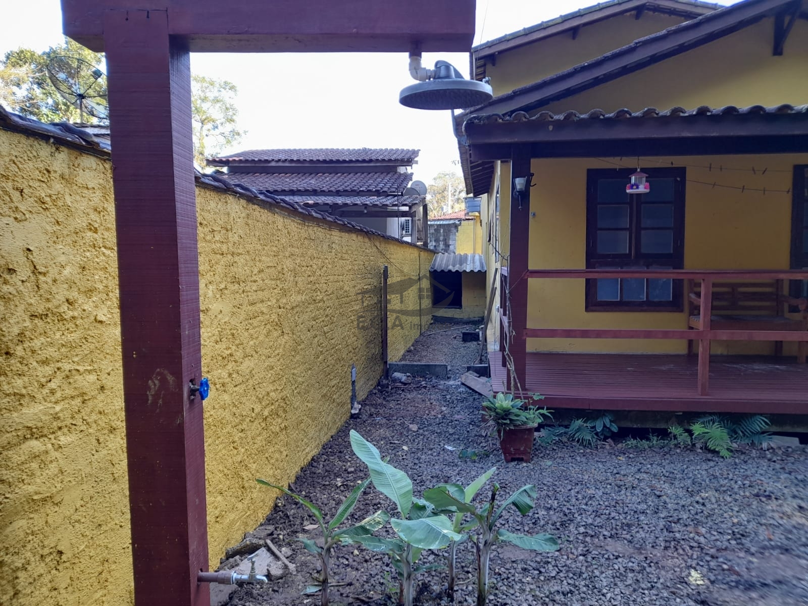 Casa em camburi no piavú sertão