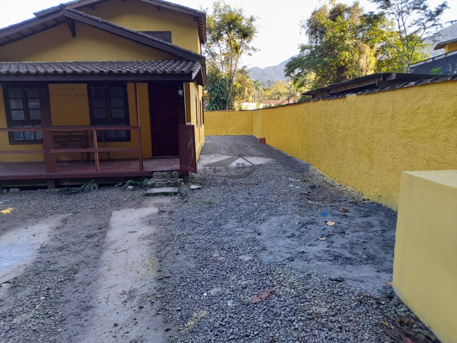 Casa em camburi no piavú sertão