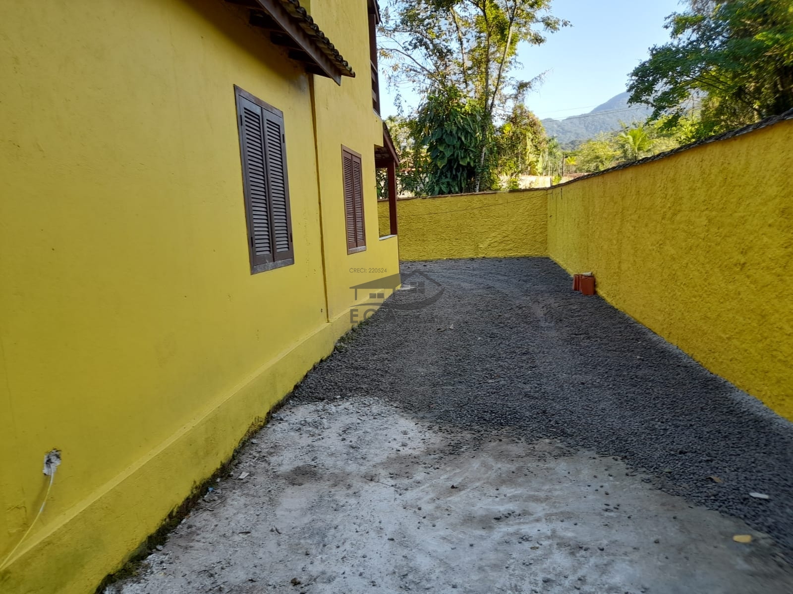Casa em camburi no piavú sertão