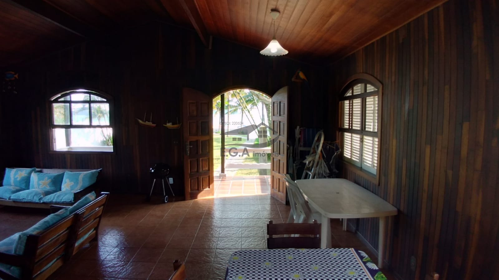Casa pé na areia em juquehy