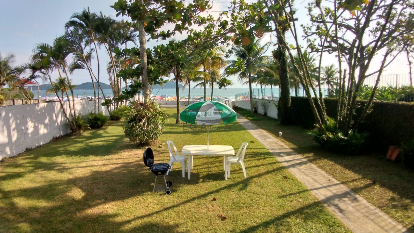 Casa pé na areia em juquehy