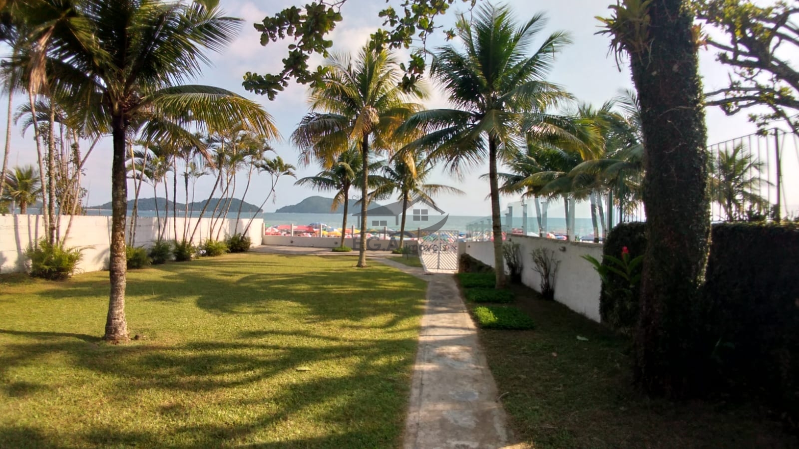 Casa pé na areia em juquehy