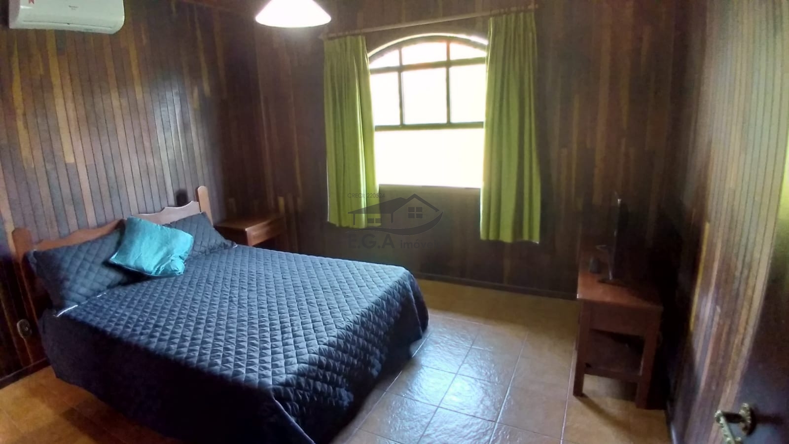 Casa pé na areia em juquehy