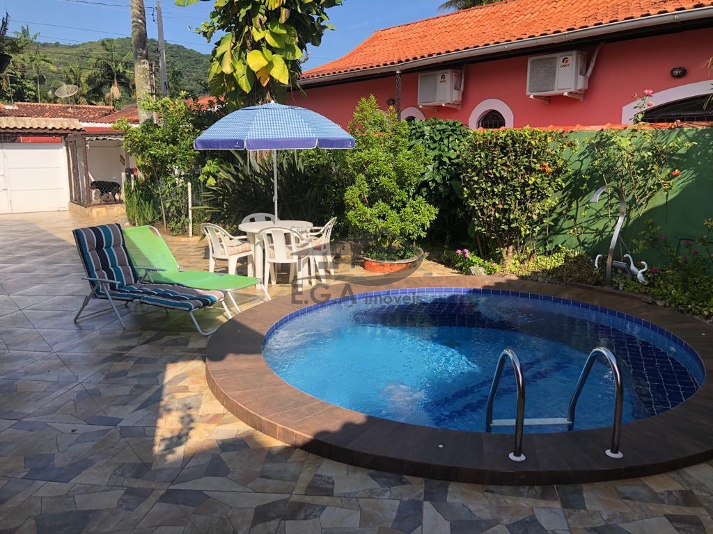 Casa na praia de juquey