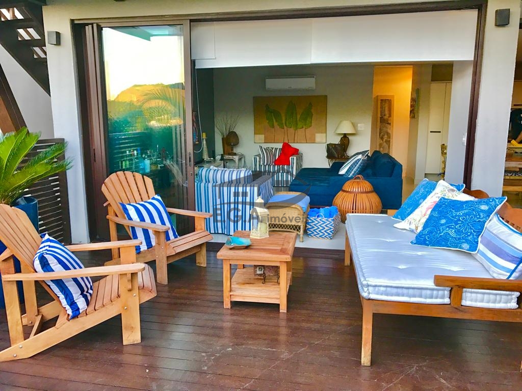 Casa na praia de juquey