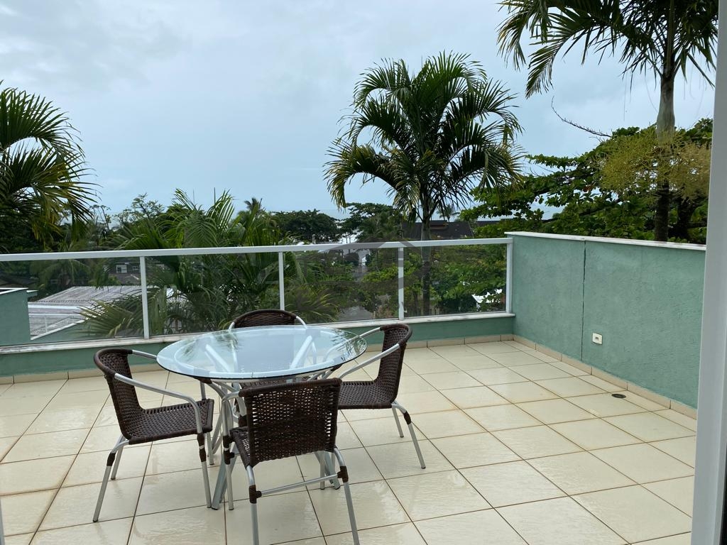 Casa na praia de juquey