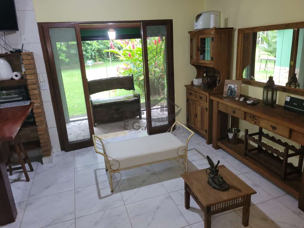 Casa em condomínio praia de boiçucanga