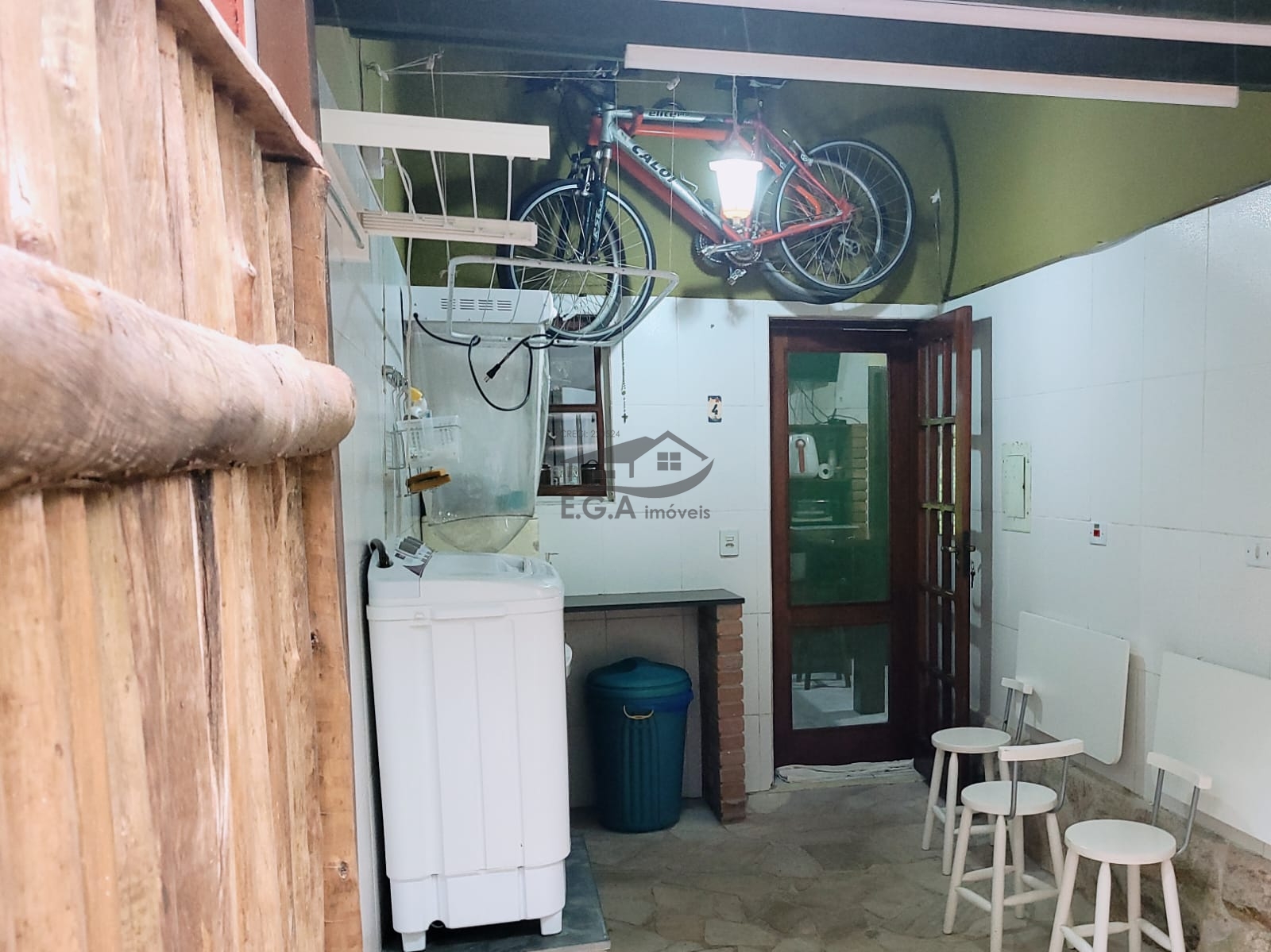 Casa em condomínio praia de boiçucanga
