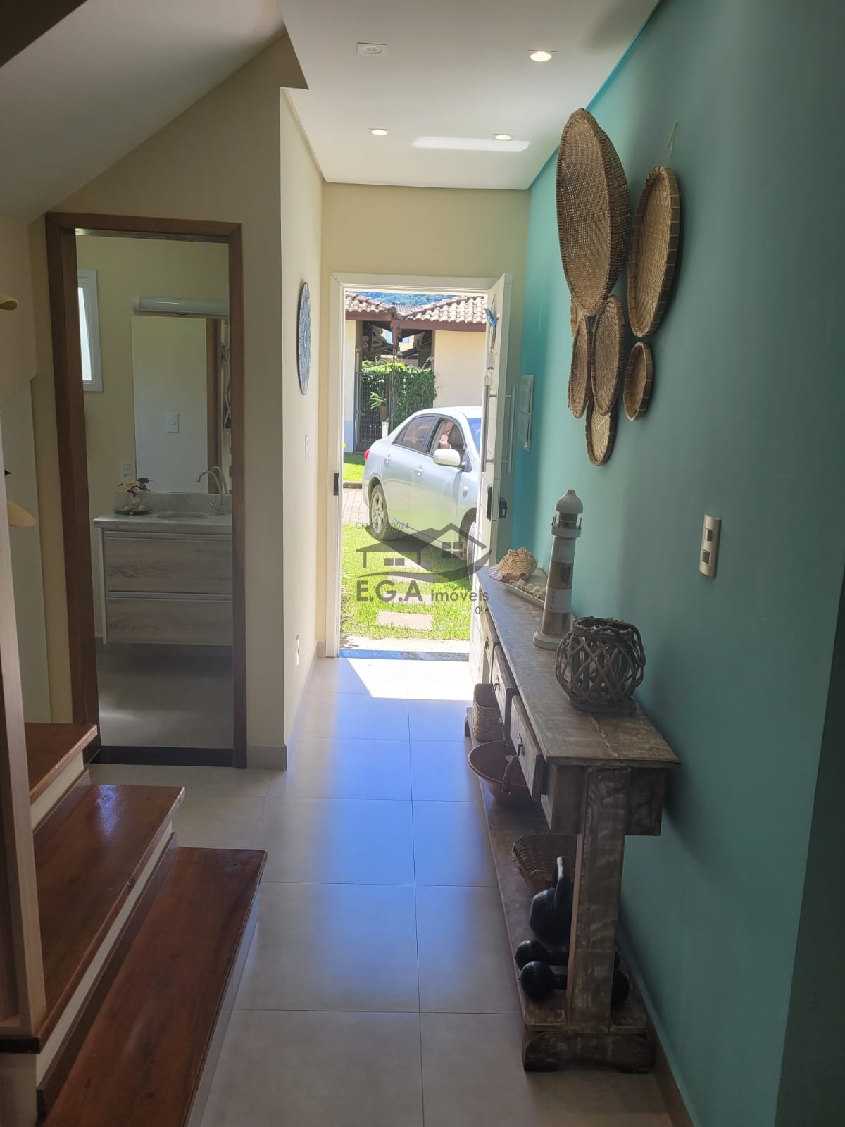 Casa de condomínio em boiçucanga
