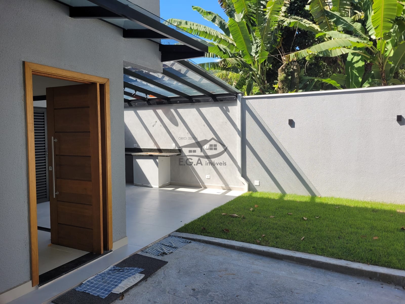 Casa na praia de boiçucanga