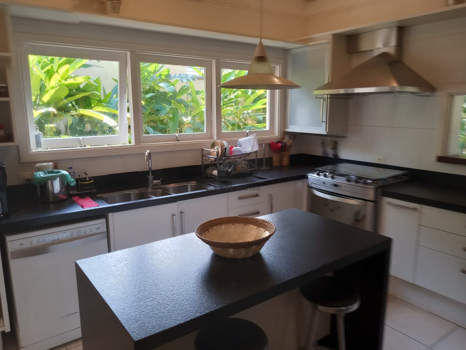 Casa na praia da baleia 50 mts da areia