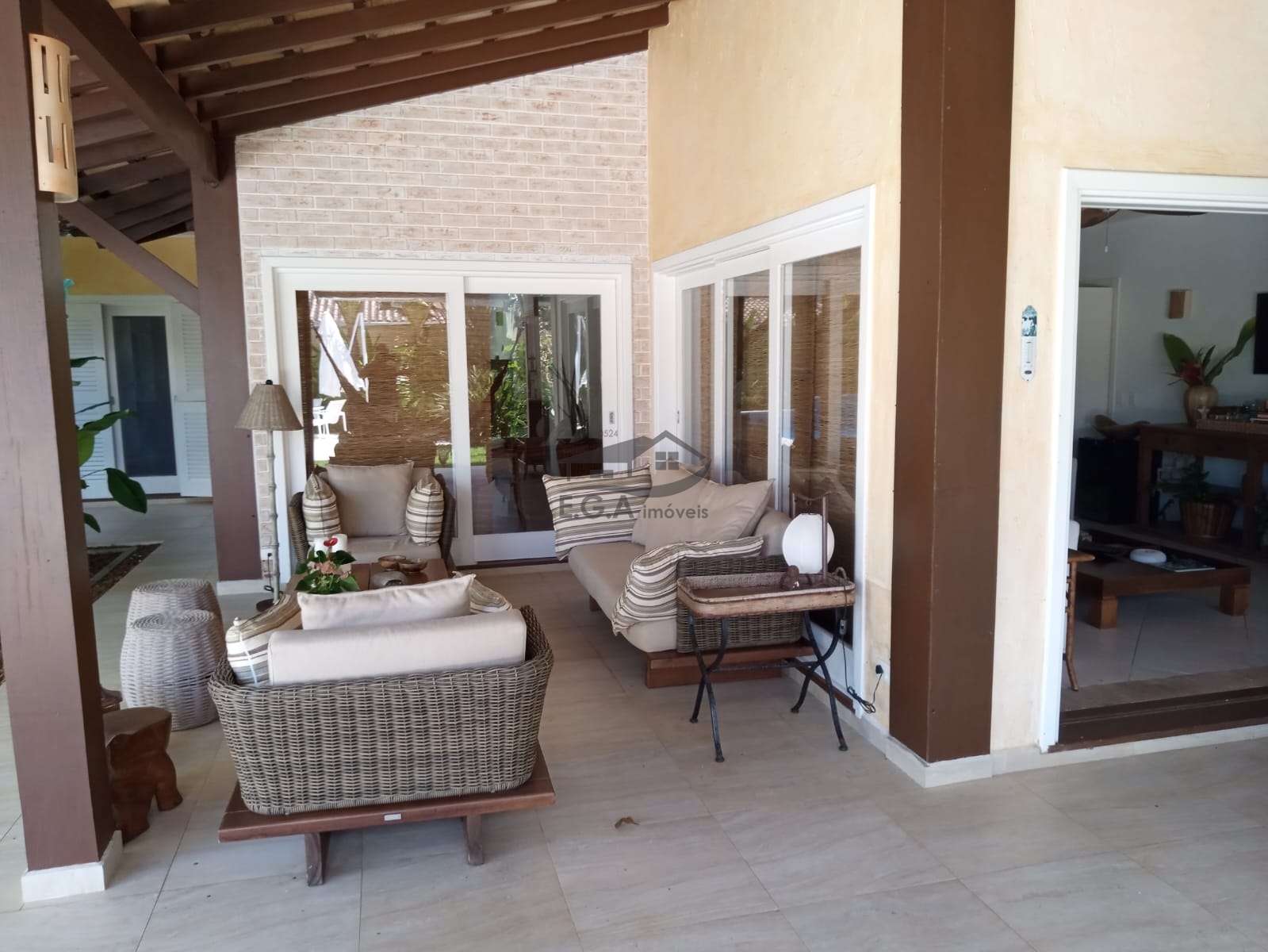 Casa na praia da baleia 50 mts da areia