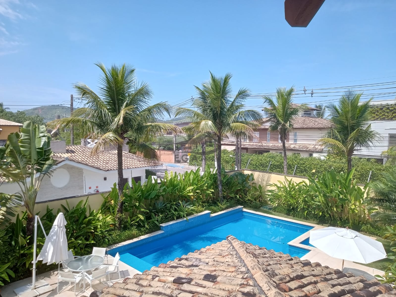 Casa na praia da baleia 50 mts da areia