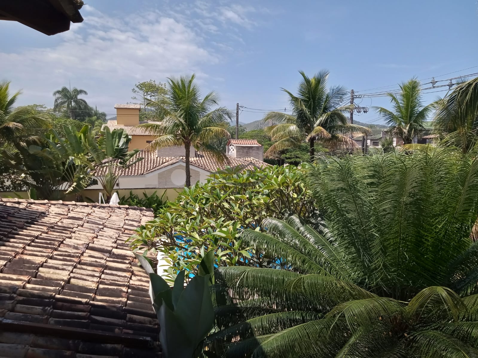 Casa na praia da baleia 50 mts da areia
