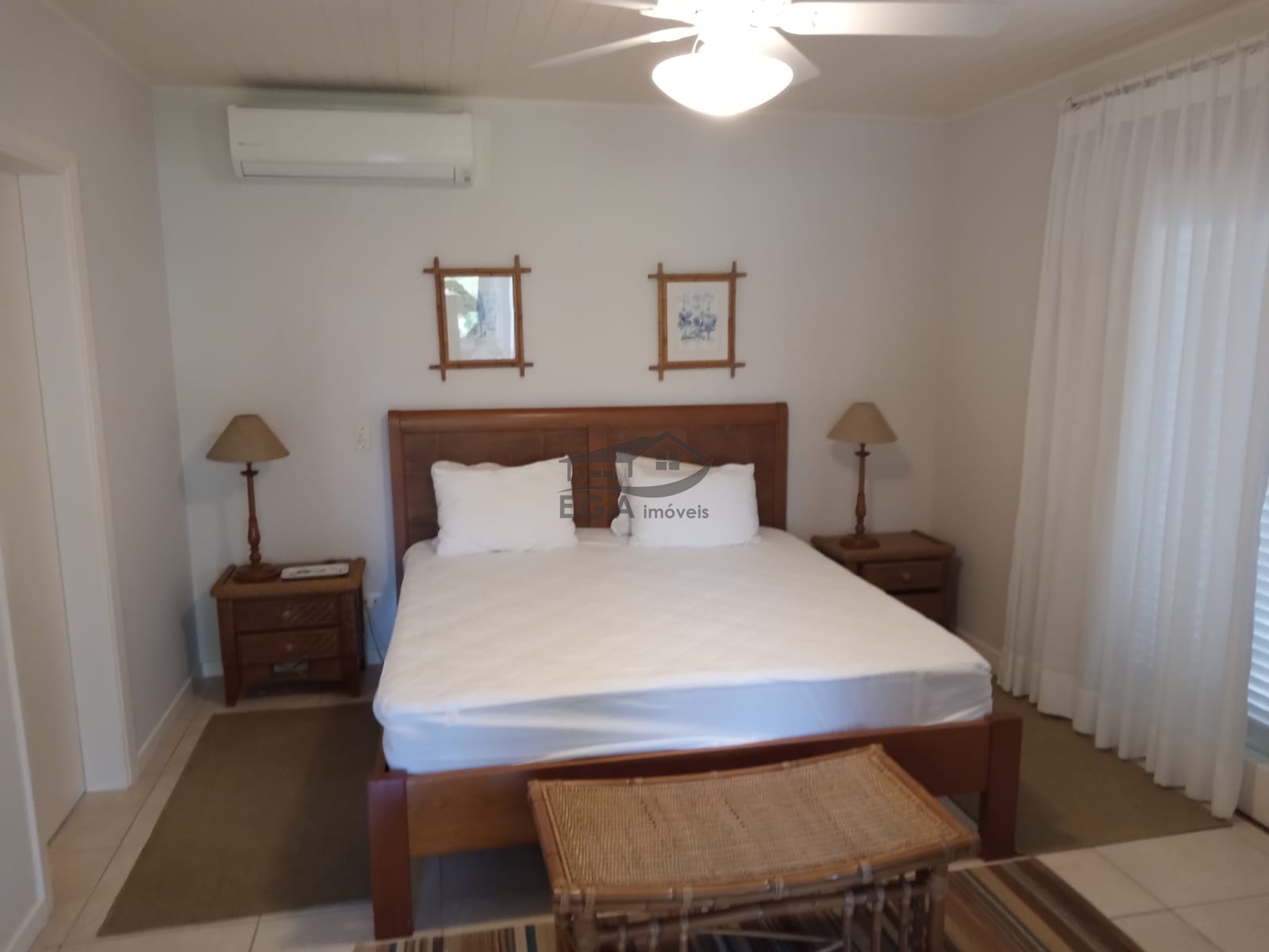 Casa na praia da baleia 50 mts da areia