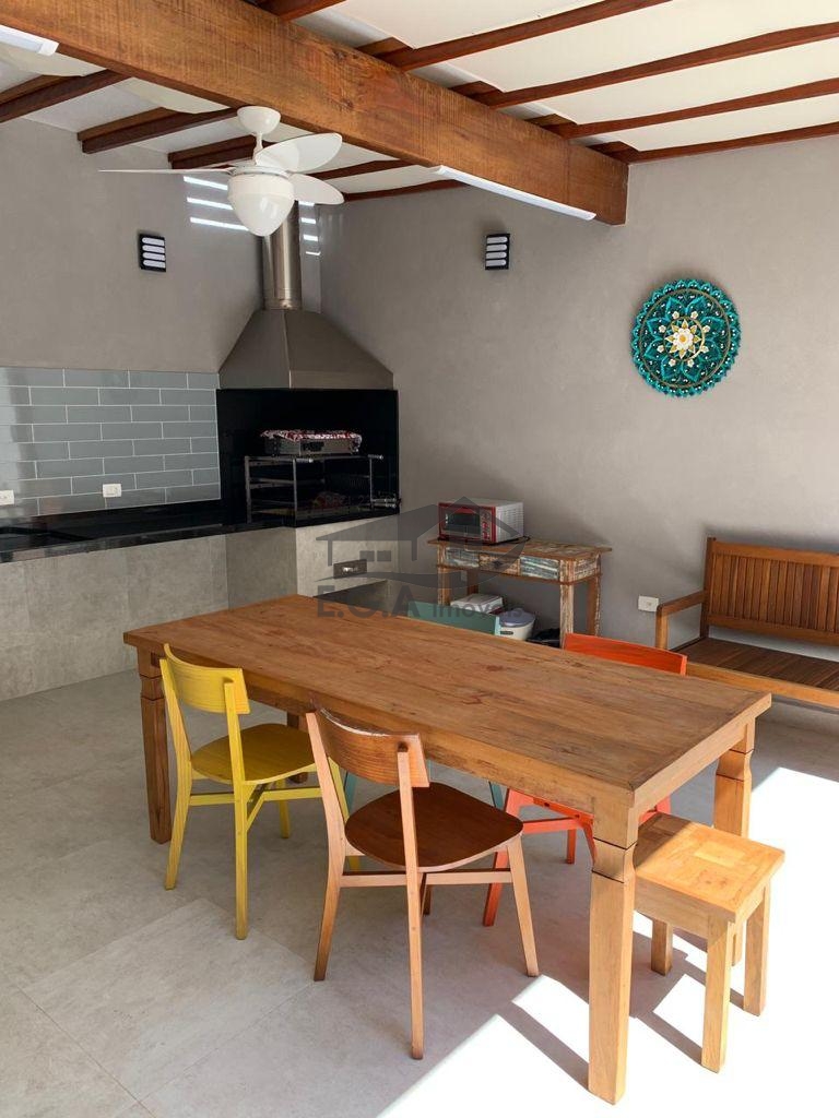 Casa na praia de camburi