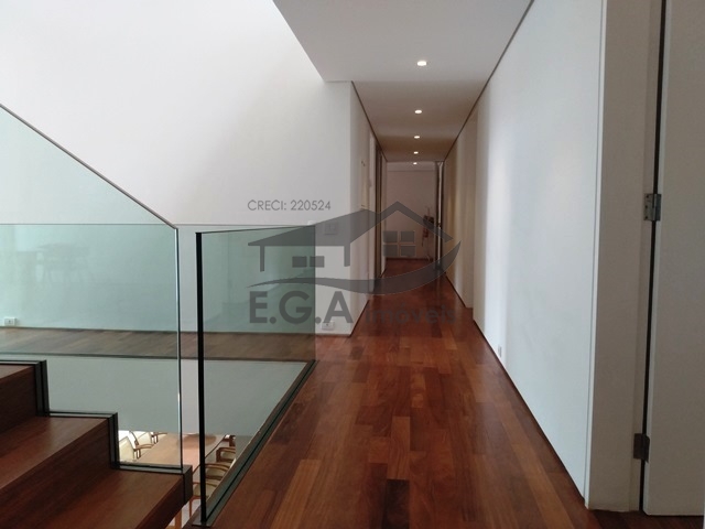 Casa de condomínio pé na areia
