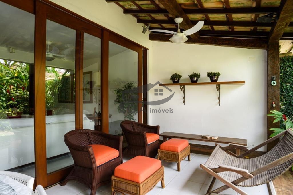 Casa de condomínio