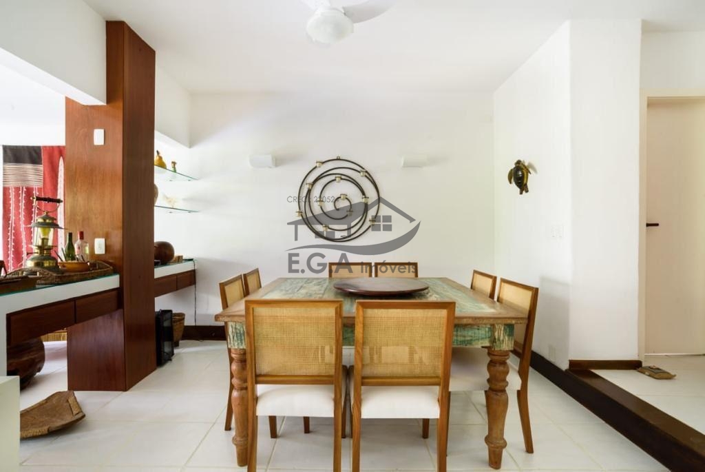 Casa de condomínio