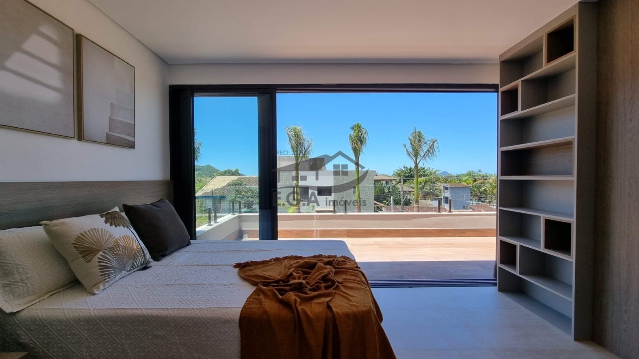 Casa na praia de juquey