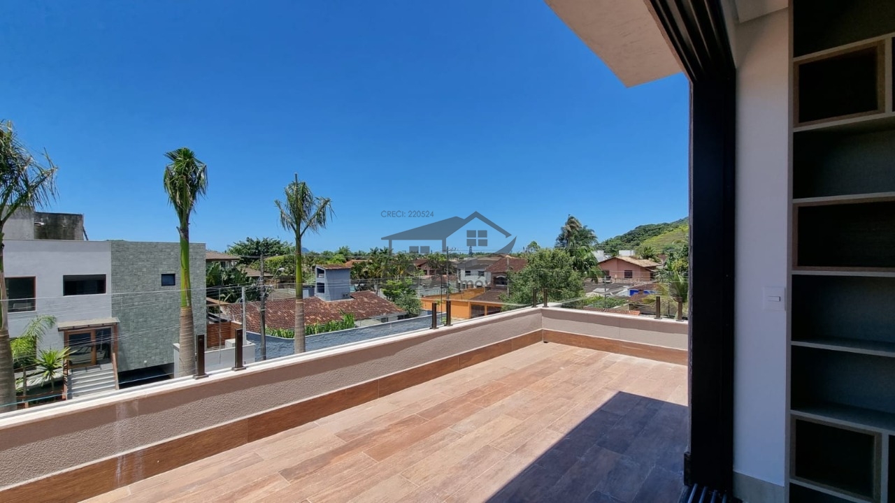 Casa na praia de juquey