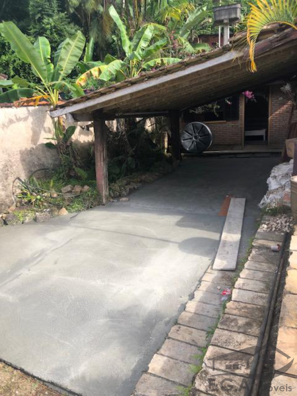 Casa no sertão de Boiçucanga Beira rio