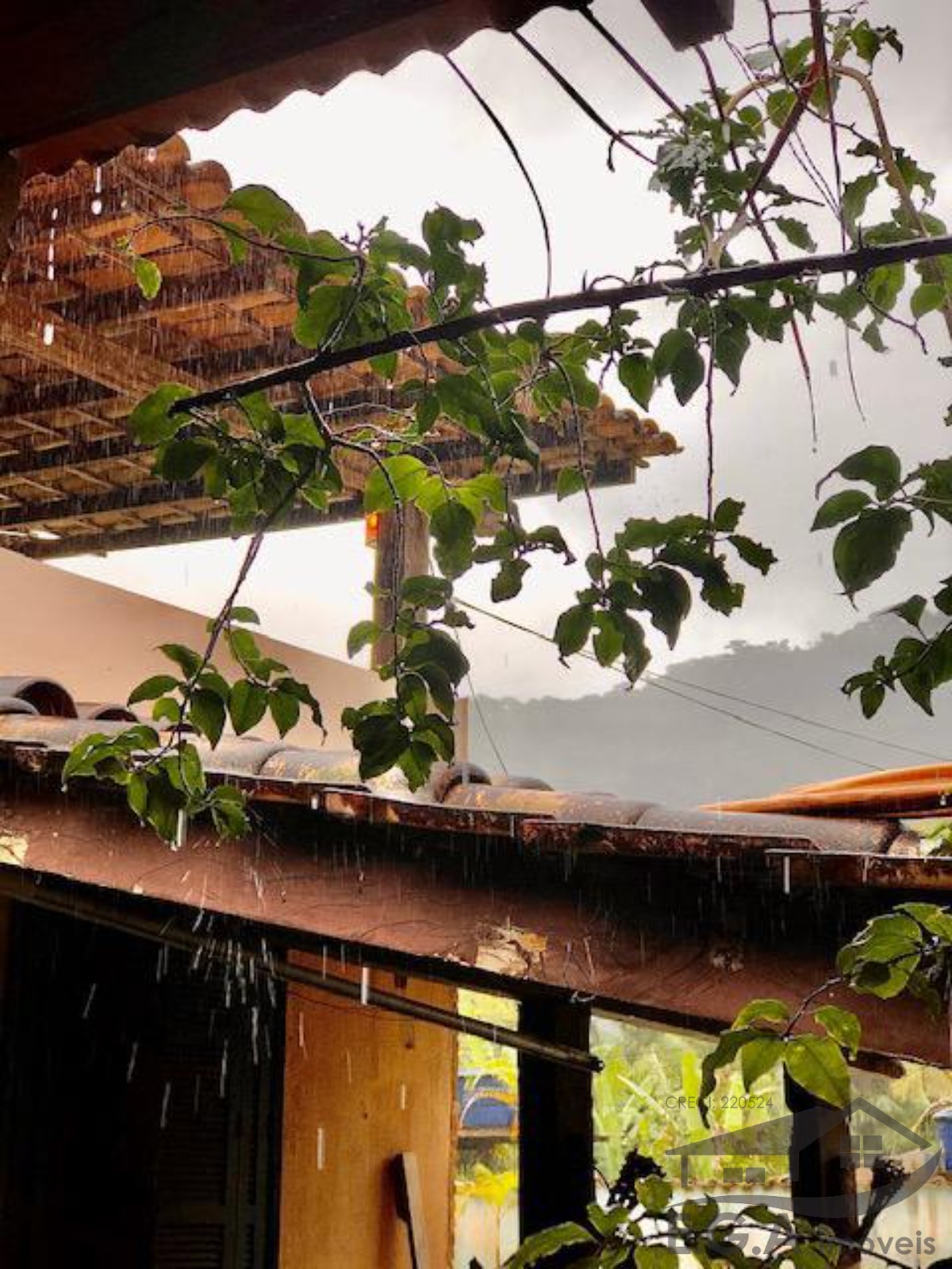 Casa no sertão de boiçucanga beira rio - foto 9