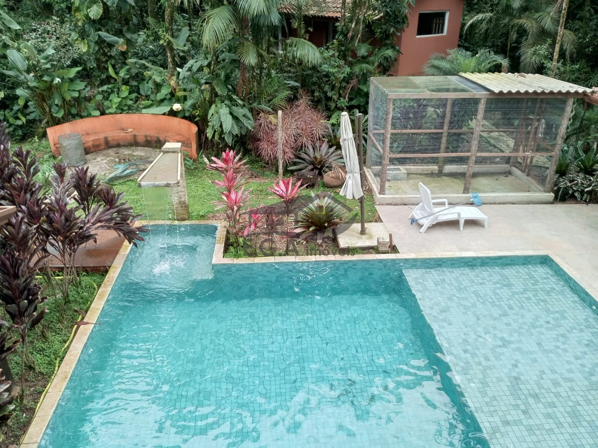 Casa no sertão de Barra do Una condomínio