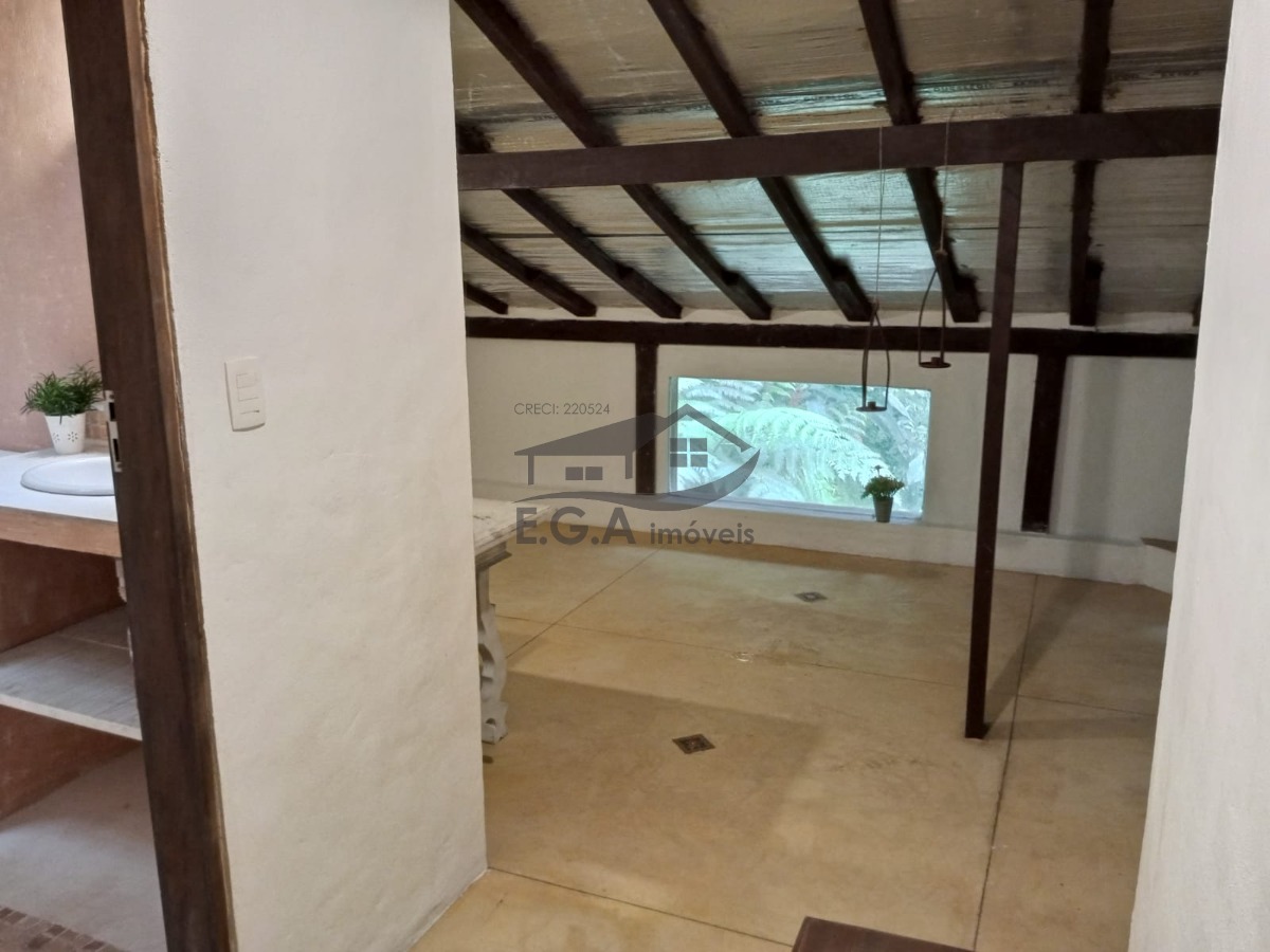 Casa no sertão da Barra do Una no meio da mata