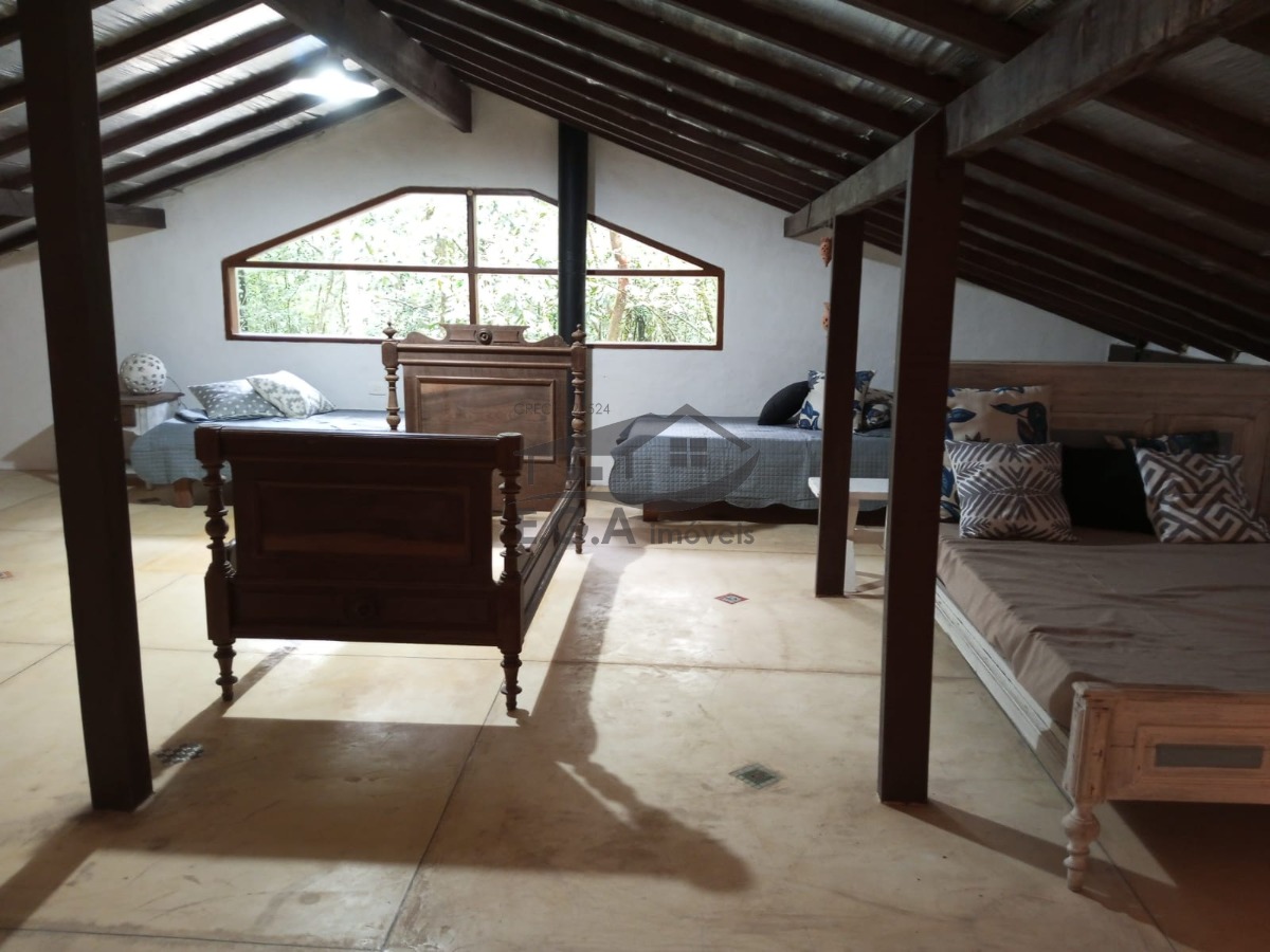 Casa no sertão da Barra do Una no meio da mata